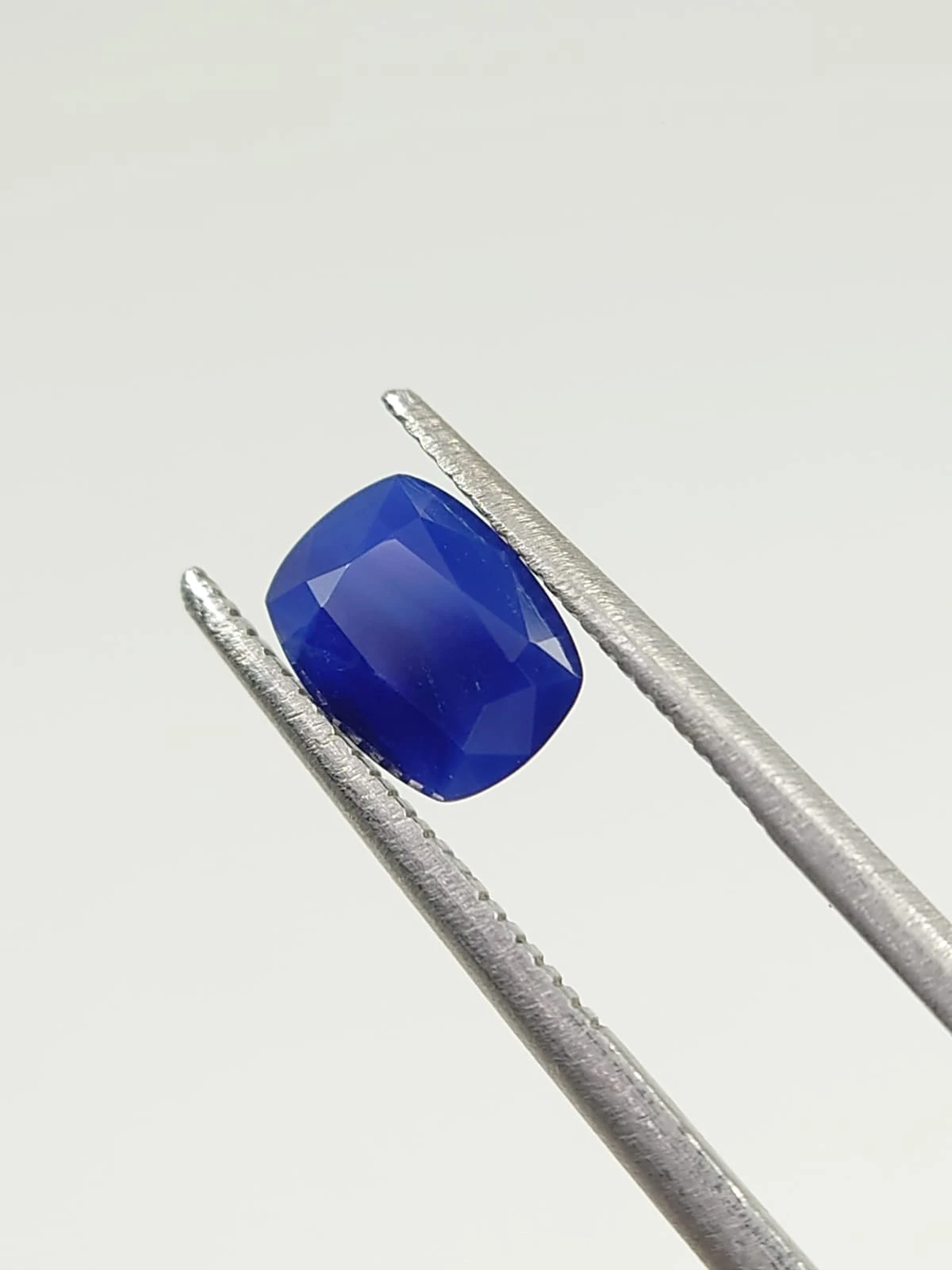 1.08ct Natural Deep Blue Sapphire From Nigeria — view 7